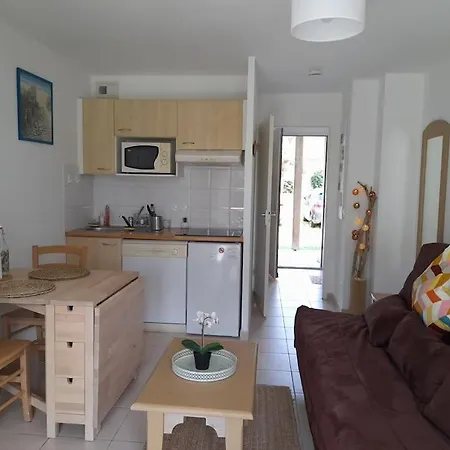 T2 Equipe Avec Piscine Sur Cote Oceane *